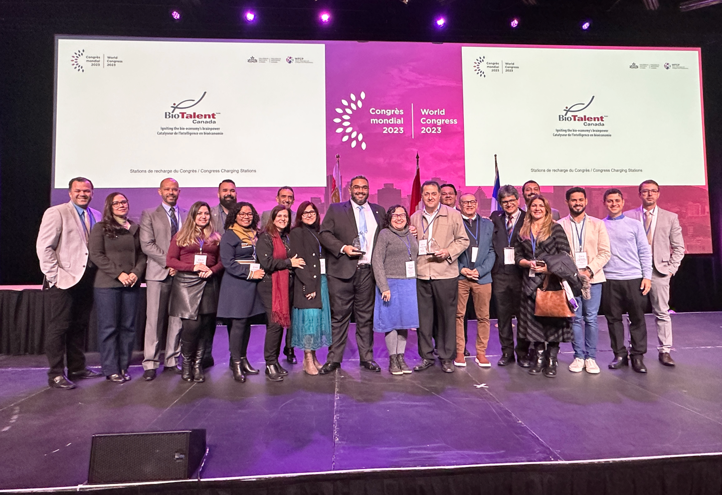 IFG e IFSP conquistam medalhas em premiação de excelência da WFCP