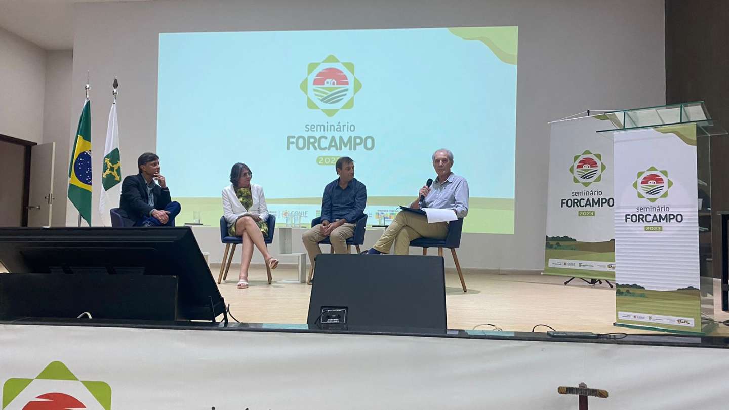 II Forcampo: Trabalho e pesquisa como princípio educativo são temas de discussão no Seminário