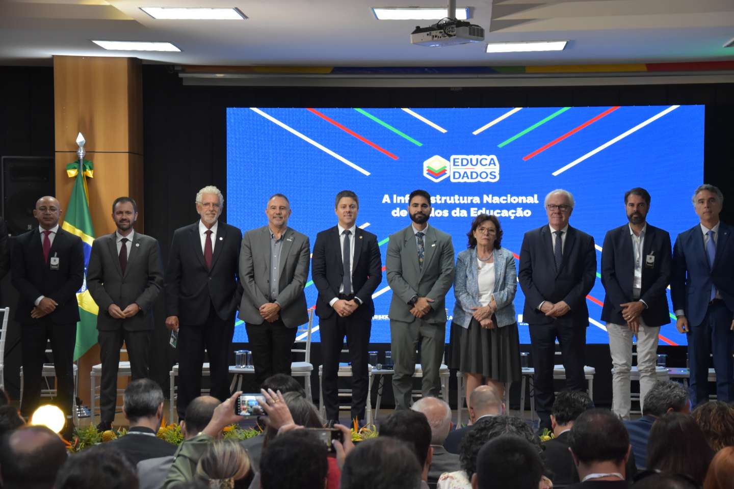 Conif participa de cerimônia de regulamentação da INDE e lançamento do Educadados